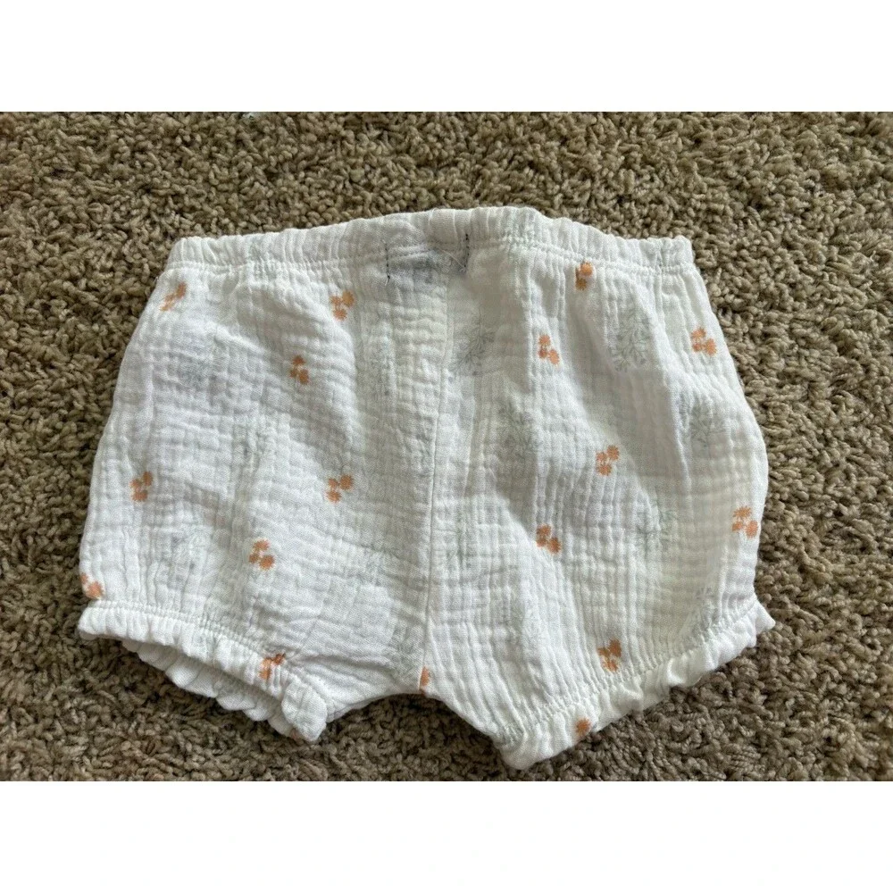 7 For All Mankind Baby Tank Top and Shorts Bloomers Set White Floral 3/6 Months